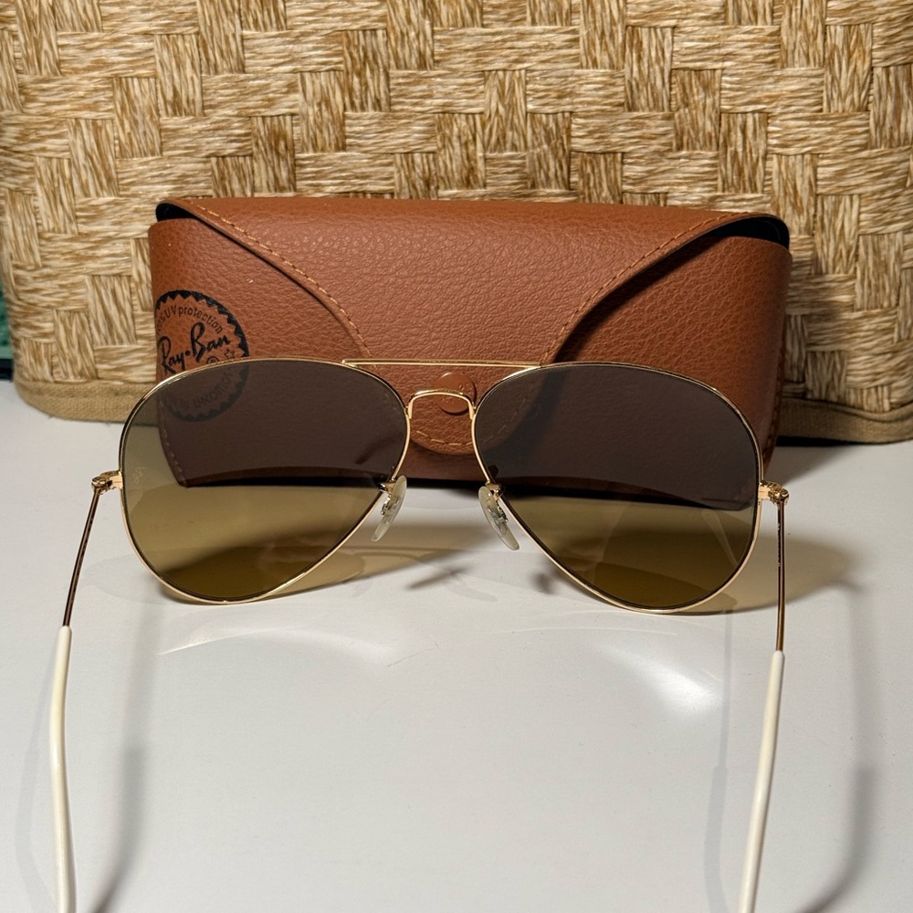 Ray-Ban Gold Frame Aviator Sunglasses - Picture 5 of 7